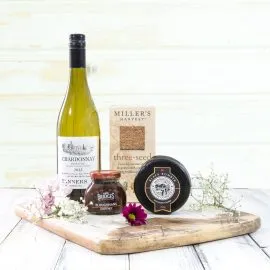 Elite Hampers, UK Corporate Gifts, Luxury Corporate Gifts, Company & Employee Gifts, Shropshire hampers, gifts for employee appreciation, White Wine and Cheese.