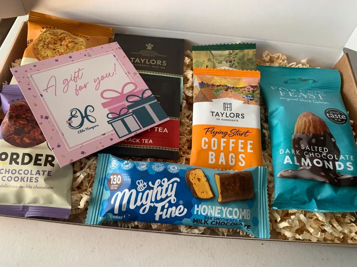 Small corporate letterbox hamper for employees UK Elite Hampers